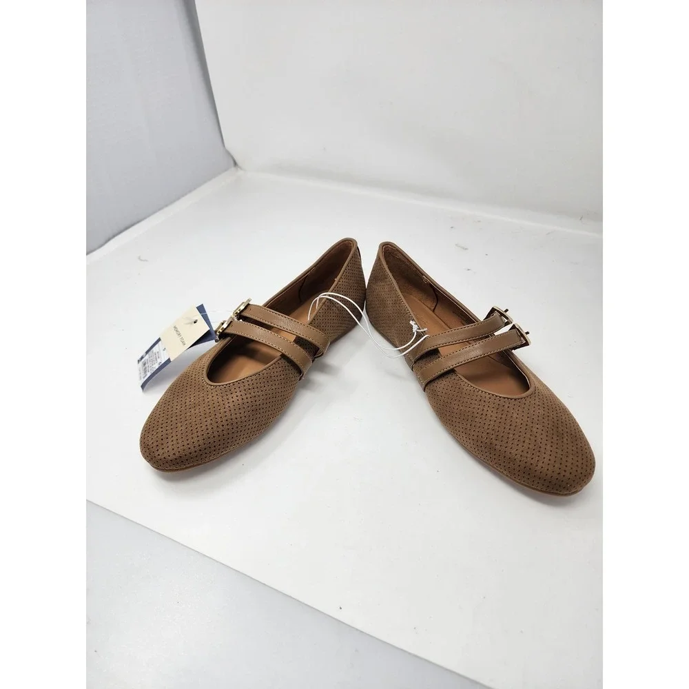 Universal Thread Womens Perforated Mary Jane Flats Tan Faux Suede Casual Size 6